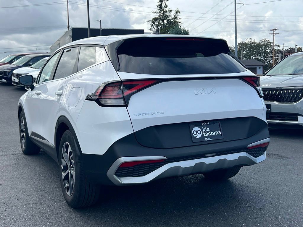 Certified 2023 Kia Sportage EX FWD image 11