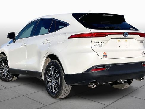 Used 2021 Toyota Venza LE image 11