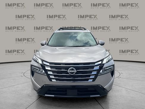 Used 2025 Nissan Rogue Platinum FWD image 8