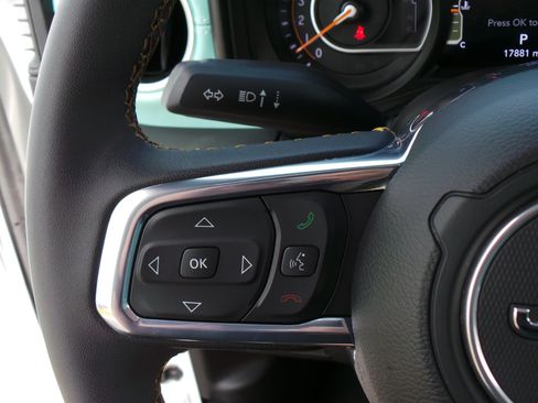 Used 2024 Jeep Wrangler Unlimited Sahara AWD/4WD image 33
