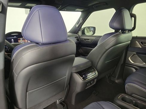 Used 2026 INFINITI QX80 4WD w/ Sport Exterior Package image 12