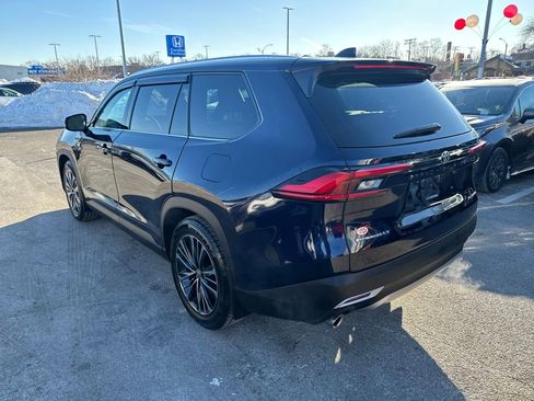 Used 2024 Toyota Grand Highlander AWD Hybrid image 5