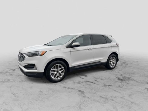 Used 2024 Ford Edge SEL image 4