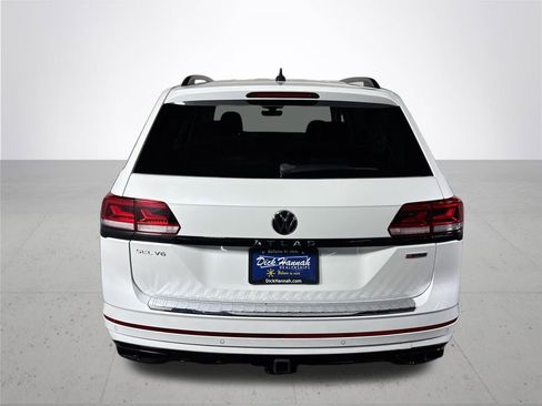 Certified 2022 Volkswagen Atlas SEL R-Line image 8