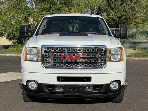 Used 2014 GMC Sierra 3500 Denali AWD/4WD image 3