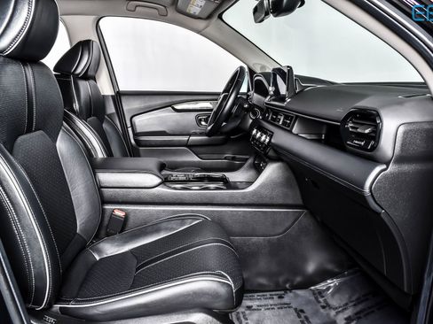 Used 2025 Honda Pilot Elite image 26