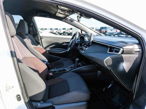 Used 2025 Toyota Corolla SE FWD image 18