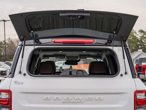 Used 2024 Ford Bronco Sport Outer Banks w/ Tech Package image 18