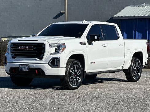 Used 2021 GMC Sierra 1500 AT4 w/ AT4 Premium Package image 9