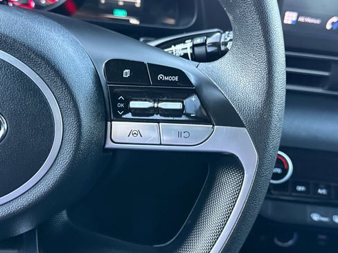 Used 2022 Hyundai Elantra SEL w/ Preferred Accessory Package FWD image 23