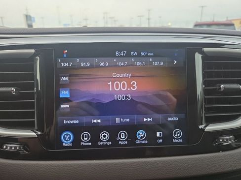 Used 2017 Chrysler Pacifica Touring image 15