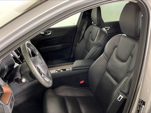 Used 2023 Volvo XC60 B5 Ultimate w/ Protection Package Premier FWD image 24