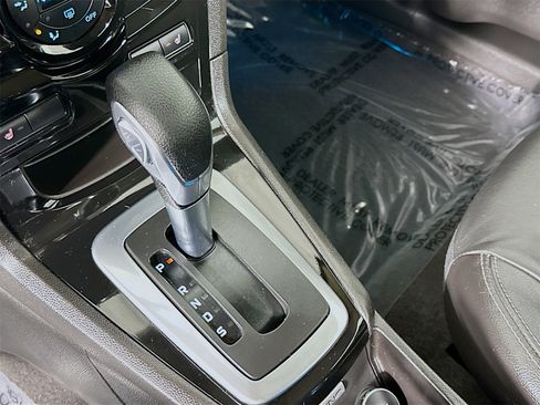 Used 2015 Ford Fiesta Titanium image 16