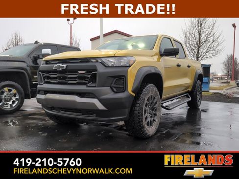 Used 2023 Chevrolet Colorado Trail Boss w/ Technology Package image 1