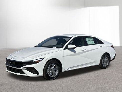 New 2026 Hyundai Elantra SE FWD image 11