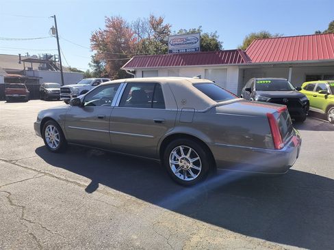 Used 2010 Cadillac DTS Luxury image 3
