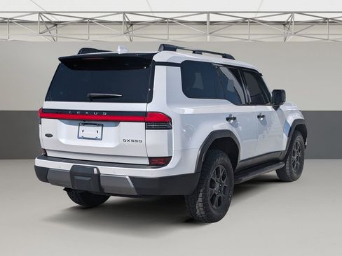 Used 2024 Lexus GX 550 image 11