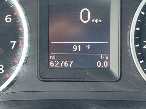 Used 2017 Volkswagen Tiguan Sport FWD image 31