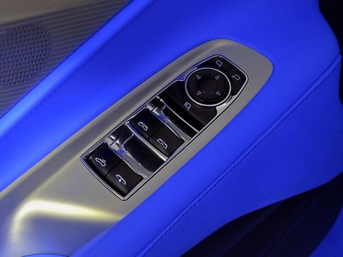 Used 2023 Chevrolet Corvette Stingray Premium Conv w/ Z51 Performance Package RWD image 20