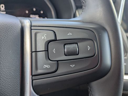 Used 2023 GMC Yukon XL SLT w/ SLT Luxury Package AWD/4WD image 19