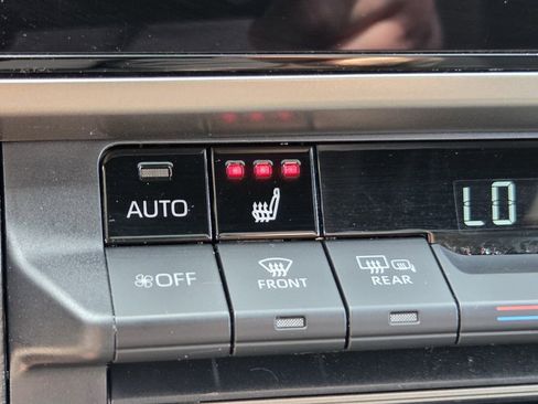 Used 2025 Toyota Camry XSE FWD image 22