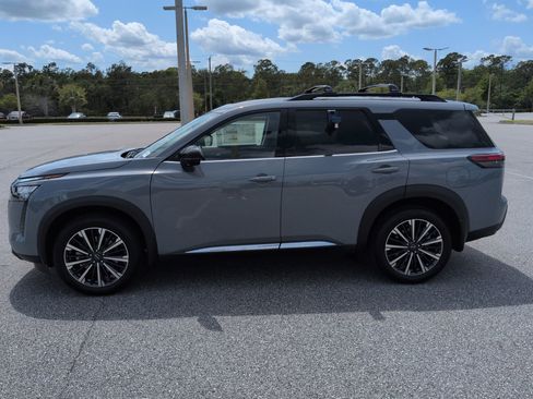 New 2026 Nissan Pathfinder Platinum AWD/4WD image 8
