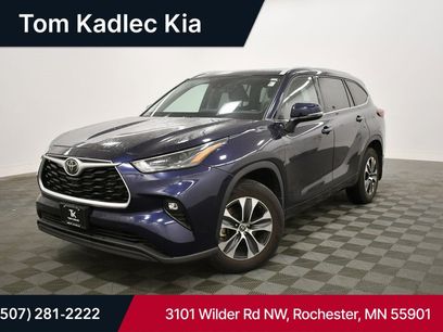 Used 2022 Toyota Highlander XLE