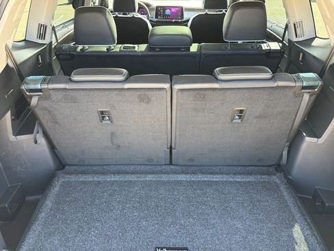 Used 2025 Volkswagen Atlas SEL Premium R-Line image 11