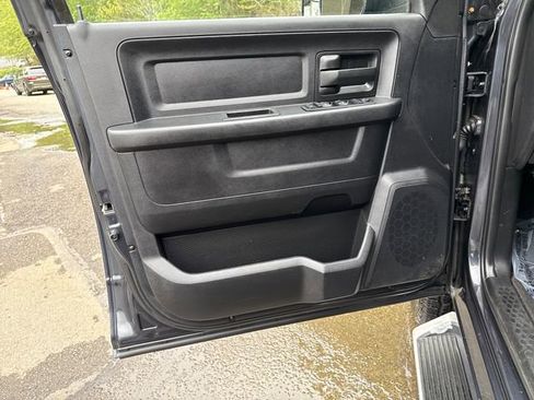 Used 2015 RAM 2500 Tradesman w/ Chrome Appearance Group AWD/4WD image 15