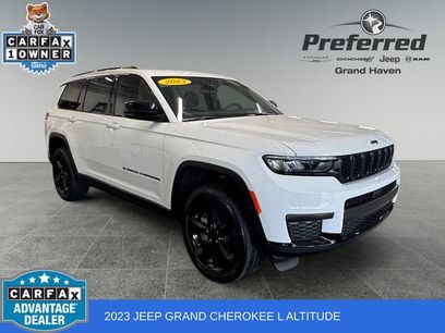 Used 2023 Jeep Grand Cherokee L Laredo