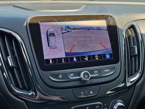 Used 2023 Chevrolet Equinox RS w/ RS Leather Package FWD image 23