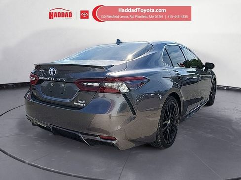 Used 2024 Toyota Camry XSE FWD image 6