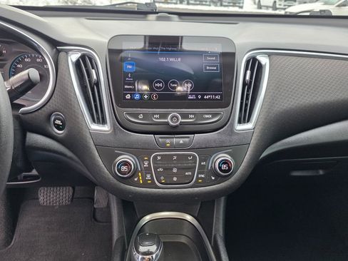 Used 2020 Chevrolet Malibu LT image 20