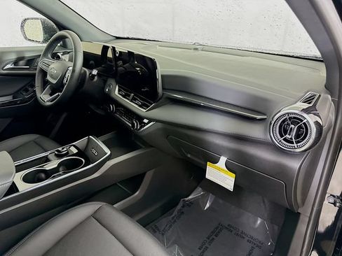 New 2026 Chevrolet Equinox LT w/ Convenience Package II FWD image 29