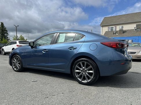 Used 2018 MAZDA MAZDA3 Touring FWD image 6