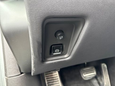 Used 2023 Chevrolet Corvette Stingray Preferred Cpe w/ 2LT image 43