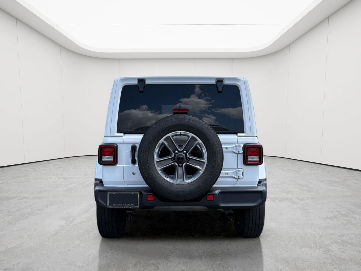 Used 2019 Jeep Wrangler Unlimited Sahara w/ Uconnect 4C Nav & Sound Group AWD/4WD image 7