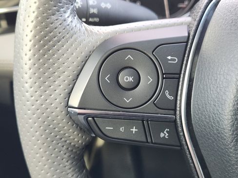 Used 2021 Toyota Avalon Limited image 30