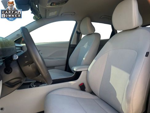 Used 2025 Hyundai Kona SEL FWD image 9