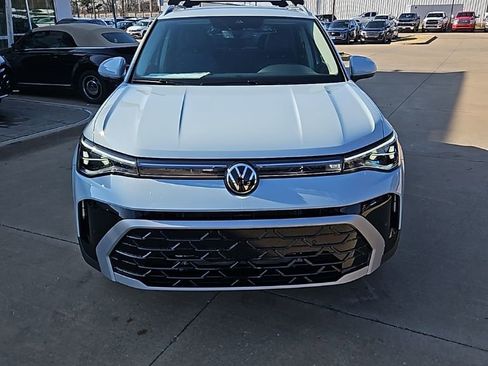 New 2026 Volkswagen Taos SEL AWD/4WD image 2