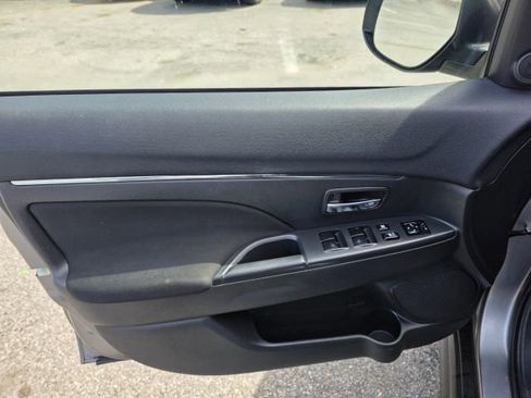 Used 2018 Mitsubishi Outlander Sport LE image 11