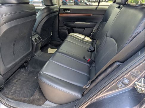 Used 2014 Subaru Outback 2.5i Limited w/ Moonroof Package AWD/4WD image 15