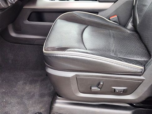 Used 2022 RAM 2500 Laramie w/ Night Edition image 7