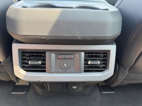Used 2024 Ford F350 Lariat w/ Lariat Ultimate Package AWD/4WD image 25