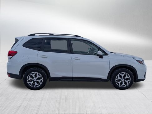 Used 2021 Subaru Forester Premium image 8