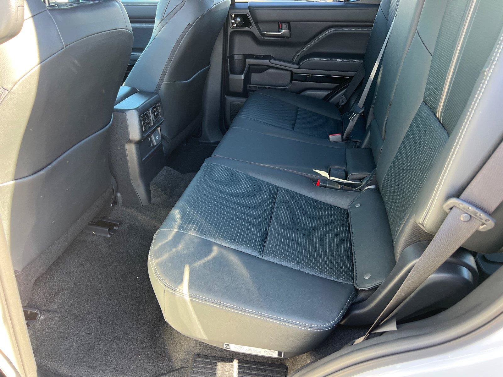 Used 2026 Toyota 4Runner Limited AWD/4WD image 21