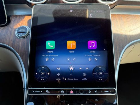 Used 2025 Mercedes-Benz C 300 4MATIC Sedan image 28