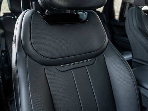 Used 2023 Land Rover Range Rover SV image 48