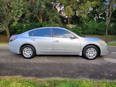 Used 2012 Nissan Altima 2.5 S FWD image 8