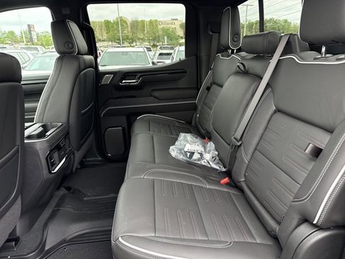 New 2026 GMC Sierra 1500 AT4X w/ LPO, Black Badging Package AWD/4WD image 6